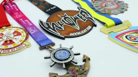 Personnalisé The Color Run Acrylique Or Marianne Ice PRO Médaille Religieuse Insérer Papier Pendentif Machine Flake pour Enfants Saint Anna Médaille